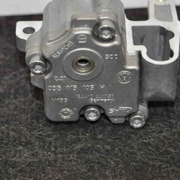 Pompe à huile OEM 03G115105H pour Audi Q5 2.0L 2015 image 4