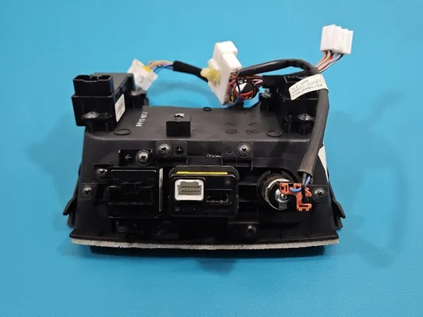 Painel USB & Aquecimento Bancos OEM 84630-3U200WK image 4