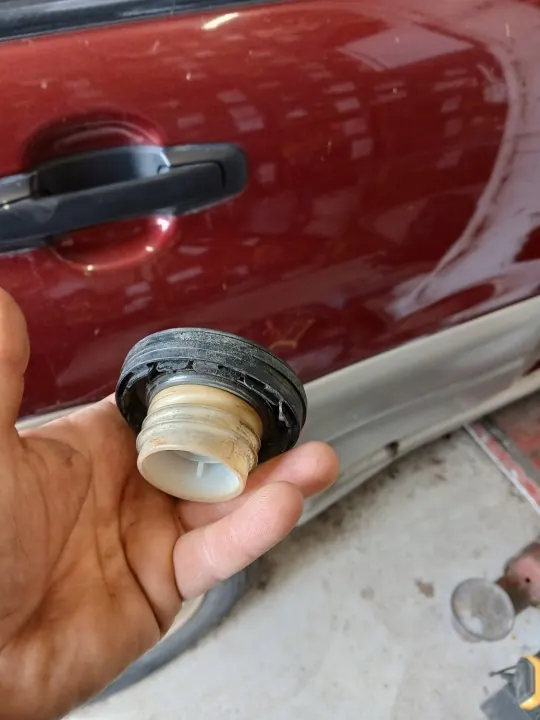 Suzuki Grand Vitara I vuldop OEM image 3