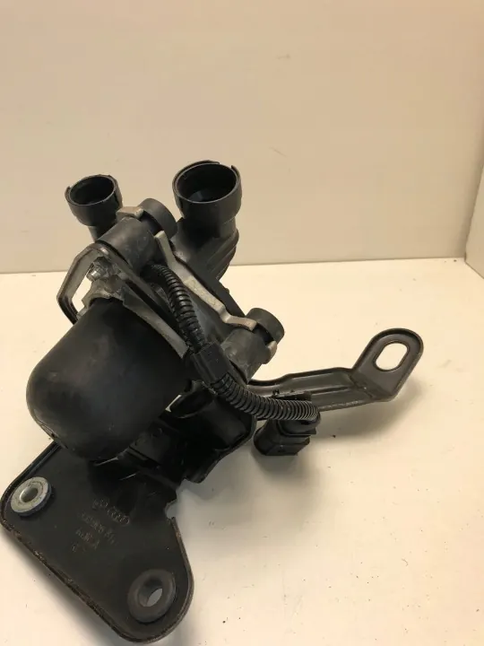 Pompe à air secondaire OEM 07K959253A pour Audi A4 RS4 image 3