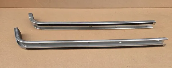 Guía de puerta corredera OEM 7T0843871H izquierda trasera image 2