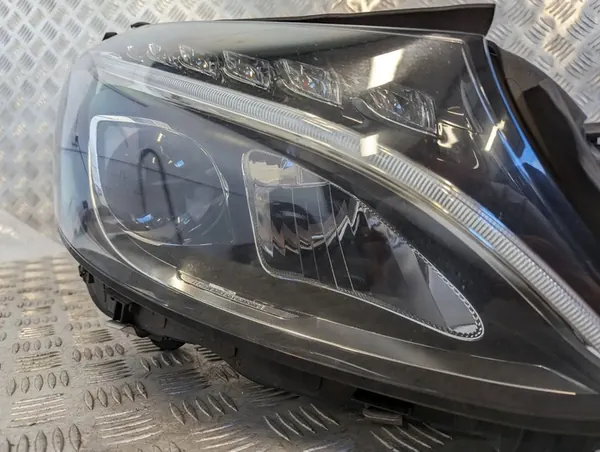 Rechter Full LED Koplamp C-Klasse W205 2014-2018 image 3