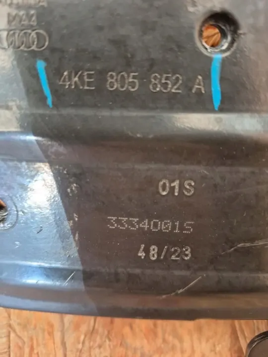 Reforço Transversal Audi Q8 e-tron OEM 4K8805852A - Usado image 3