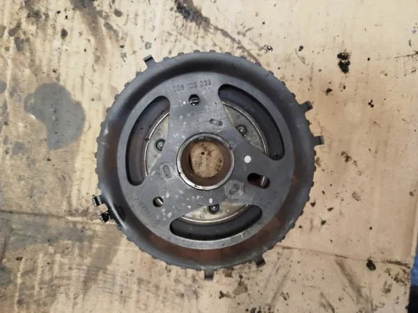 Jakohihnapyörä OEM 038109239D, 038109111E Käytetty image 3
