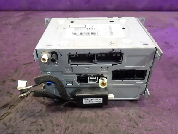 Radio CD Fiat Freemont OEM Zawada-365281- Usado image 4