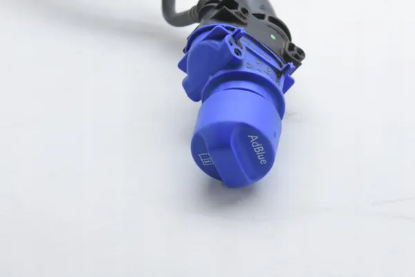 OEM 9813850980 AdBlue-korkki Peugeot 308 1.5HDI:lle image 3