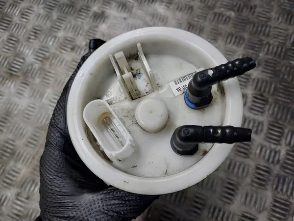 Audi A4 B7 Brandstofpomp 1.8T OE 8E0919051BA image 4