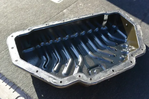 Öljypannu Maserati Ghibli V6 3.0D OEM 06700304370 image 8
