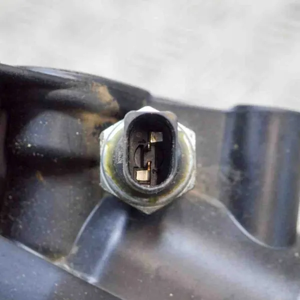 Oljefilterlock VW PASSAT B6 2.0L bensin 2006 06F115397F image 6