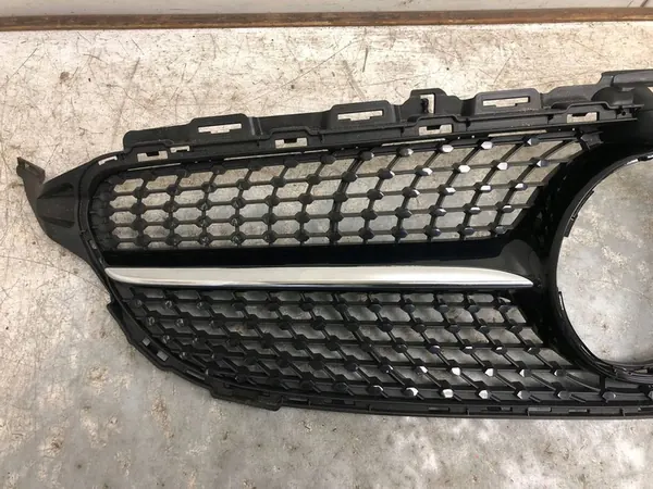 MERCEDES W205 AMG GRILL A2058807406 image 2