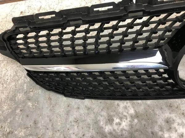 MERCEDES W205 AMG GRILL A2058807406 image 6