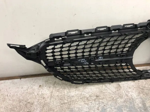 MERCEDES W205 AMG GRILL A2058807406 image 8