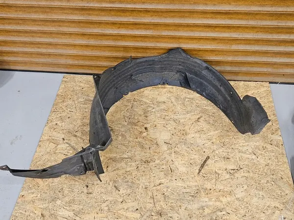 TOYOTA AURIS I 07-12 Front Right Wheel Arch image 5