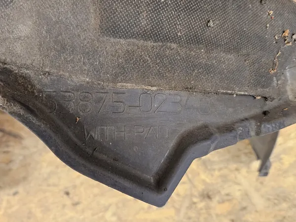 TOYOTA AURIS I 07-12 Front Right Wheel Arch image 6