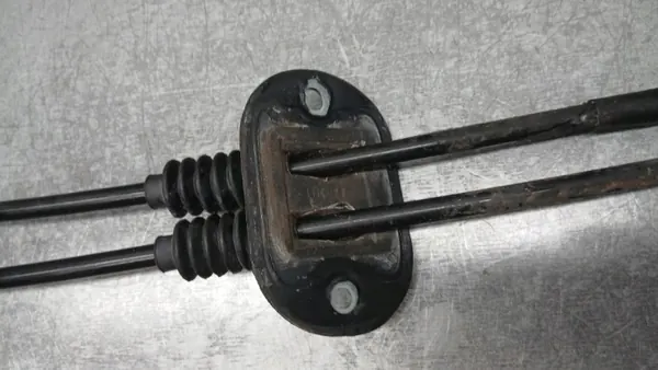 Ligação de mudanças OEM 4M5R-7E395-GD para Ford Focus II image 5