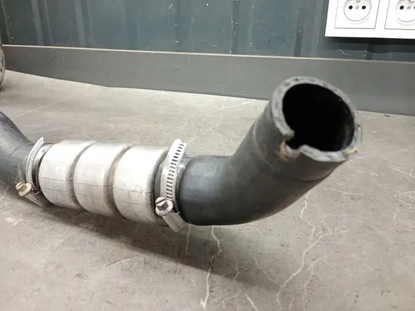 Tubo do intercooler Ford Transit MK7 6C11-6K683EK image 7