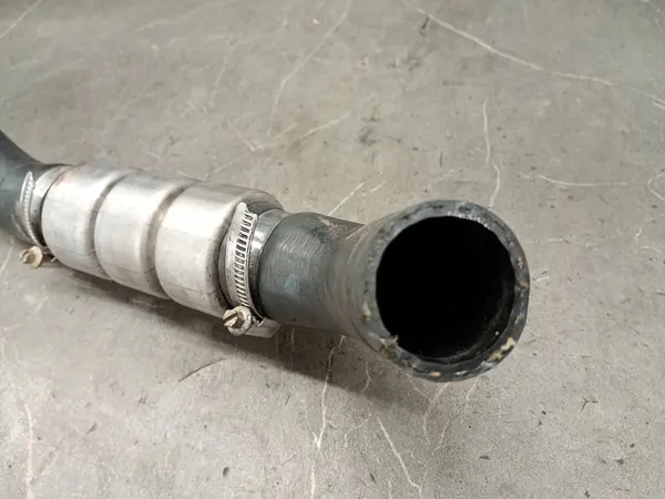 Tubo do intercooler Ford Transit MK7 6C11-6K683EK image 8