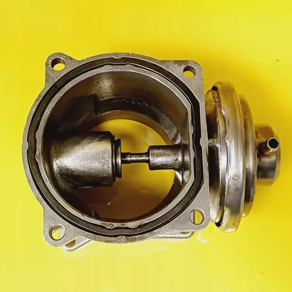 EGR-venttiili VW Touareg I 5.0 TDI 07Z131501A image 8