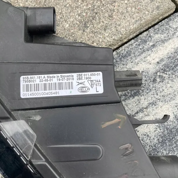Porsche Macan S 2014-2019 Halógeno Izquierdo LED 95B941181A image 3