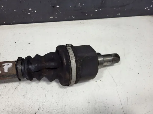 Arbre de transmission gauche Peugeot 2008 1.2 VTI image 4