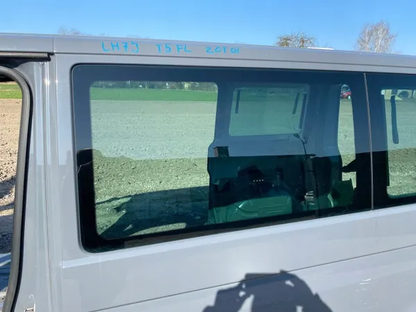 Rechte Hintere Karosseriescheibe OEM VW Transporter T5 image 3