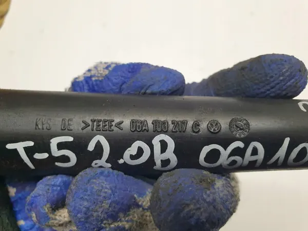 VW T5 2.0 B Entlüftungsschlauch 06A103217C image 3