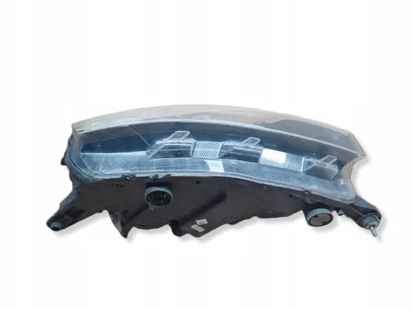 Phare Avant Droit Skoda Rapid OEM 5JC941016 image 4