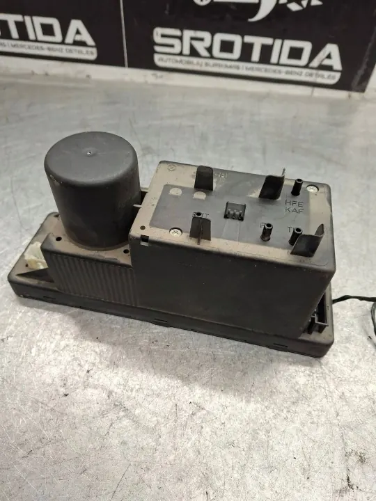 Module de verrouillage central Mercedes-Benz OEM 2108001448 image 4