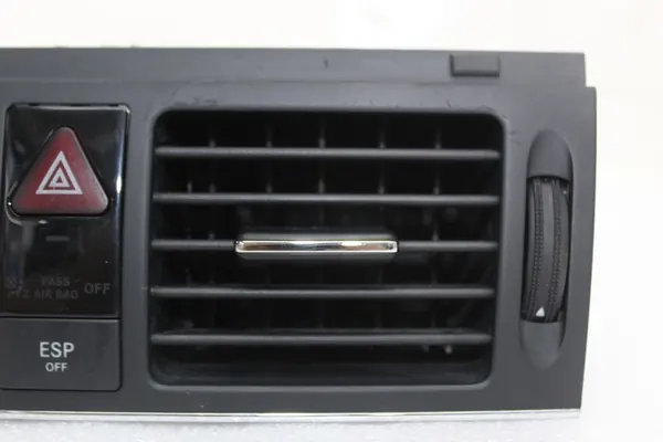 MERCEDES C W204 2.2 CDI 07 SEDAN Center Vent A2048304054 image 7