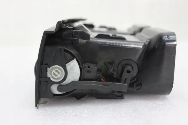 MERCEDES C W204 2.2 CDI 07 SEDAN Center Vent A2048304054 image 9