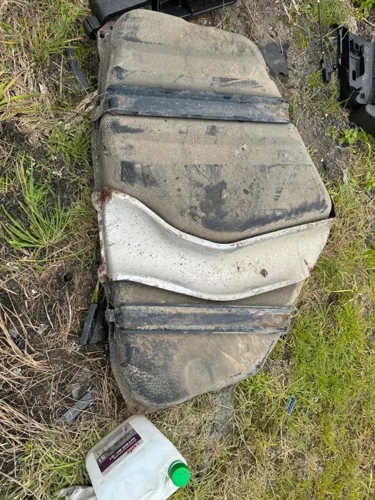 Mazda 6 Brandstoftank OEM GJ6AF42111 - Gebruikt image 3