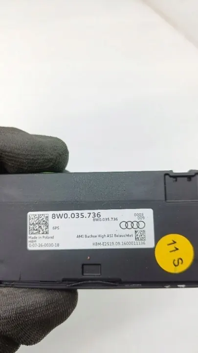 Audi USB-pistorasia OEM 8W0035736 A4/S4 B9:lle image 7
