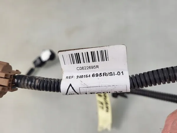 Parkkitutka OEM 253A44101R, takaoikea Opel Movanolle image 7
