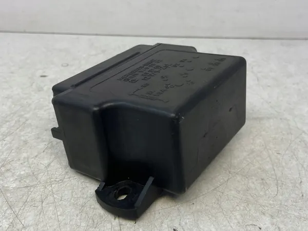 Gloeiplugrelais Mercedes W123 W124 W460 W461 A0015459832 image 6