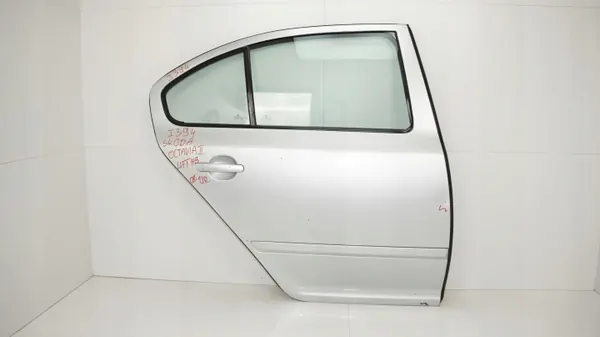 Rechte Hintertür OEM 360201164 Skoda Octavia II 08-13 image 2