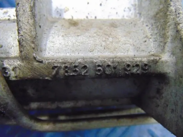 Colector de admisión Volvo V70 I 2.4B OEM 7852501929 image 9