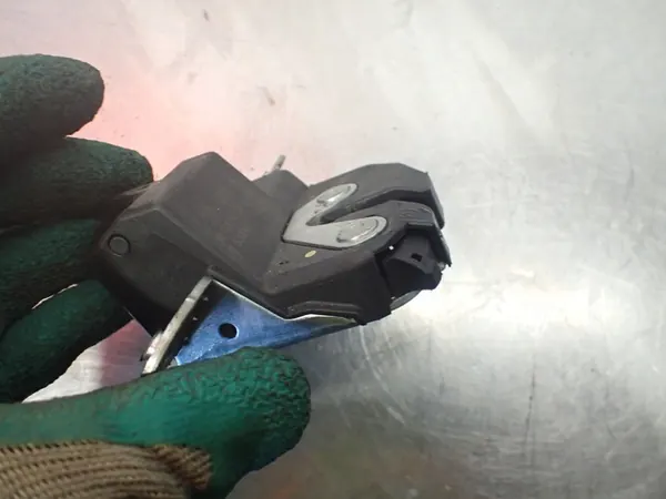 Bagagelås Opel Corsa D 1.0 image 3