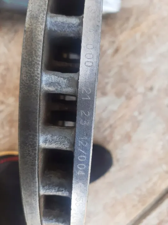Mercedes E W213 Bremscheiben & Beläge Vorne OEM A0004212312 image 3