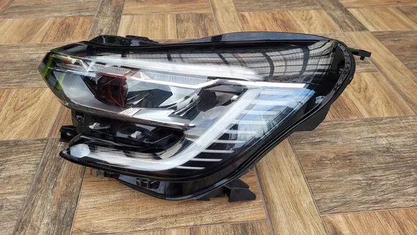 Vasen LED-etuvalo Renault Captur II image 3