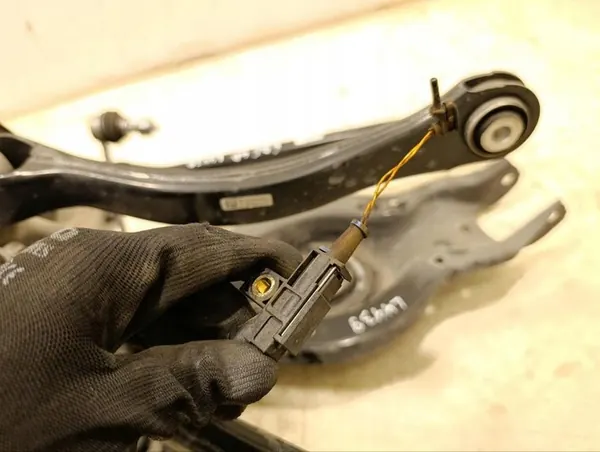 Bakre Fjädringsset Mercedes-Benz EQE V295 2023 Höger Sida A223352 image 9