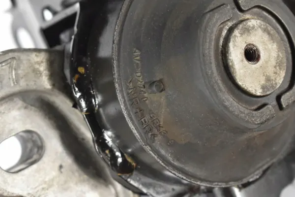 Motorfäste vänster OEM 12372K0060 för Toyota Yaris image 4