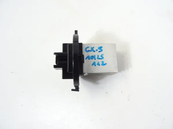 Mazda CX-5 2.2D Ventilatorweerstand OEM KD47A03 image 4