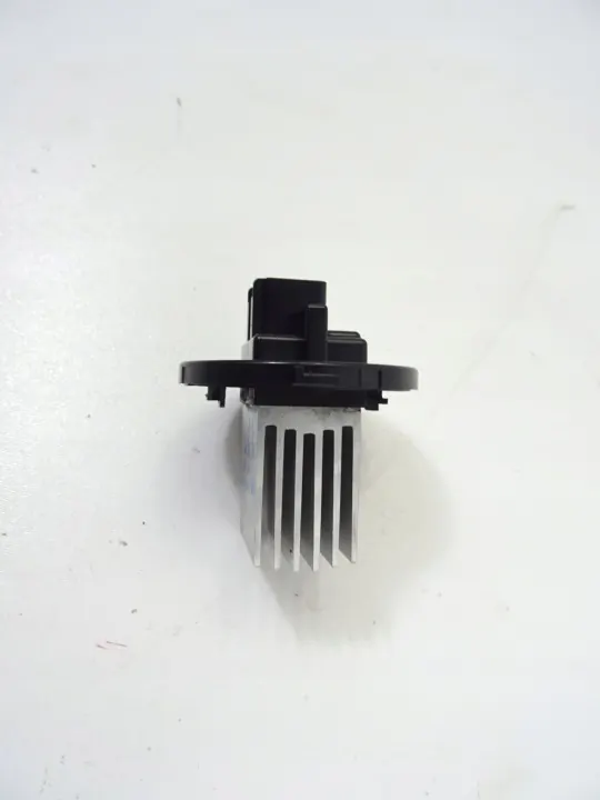 Mazda CX-5 2.2D Ventilatorweerstand OEM KD47A03 image 6
