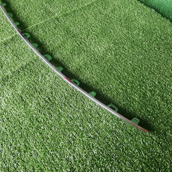 Skoda Superb III Etupuskuri Kromilista OEM 3V0853551A image 3