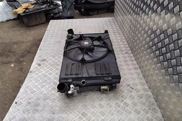 Radiador SKODA SUPERB II 1.6L diésel 2013 image 5