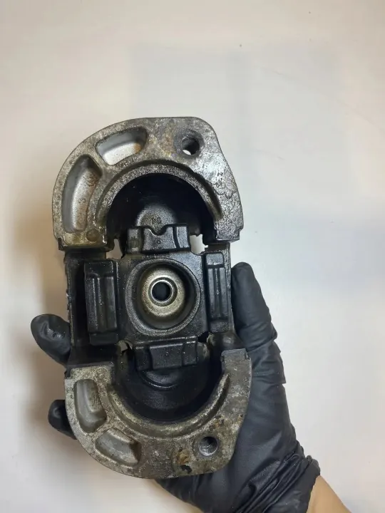 Ford Transit MK8 Getriebelager Hinten OEM BK31-6068-AE image 3