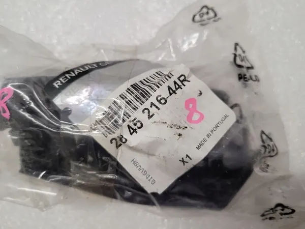 MONTAGGIO SENSORE PDC RENAULT MEGANE IV 284521644R image 2