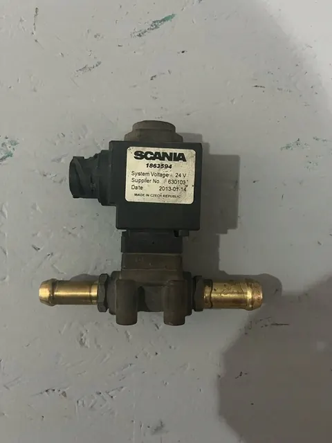 Vanne d'eau AdBlue Scania R P G OEM image 4