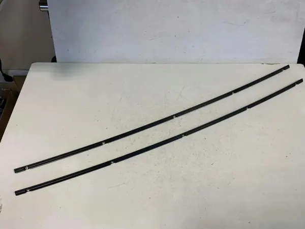 Käytetty Audi OE tuulilasin suojus OEM 80A845453 image 4
