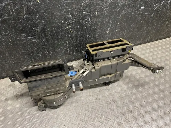 Boîtier de soufflerie Ford RANGER 2018 EB3B19B555HJ image 2